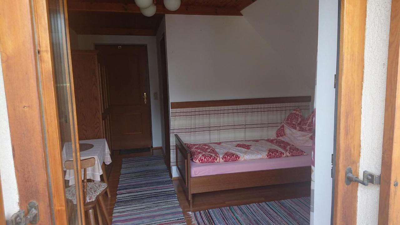 Gaestehaus Der Gamser Winzerstube Bad Gams Room photo